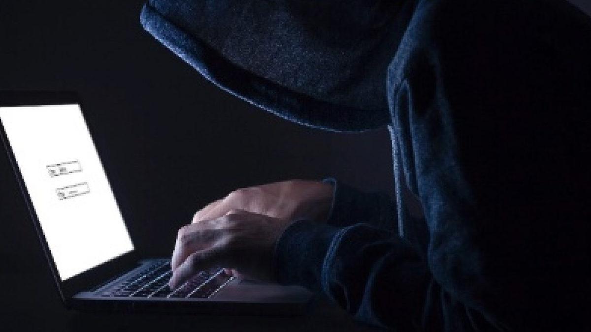 Kendini Apple Çalışanı Olarak Tanıtan İnternet Sapığı, Binlerce Özel Fotoğraf ve Video Çaldı