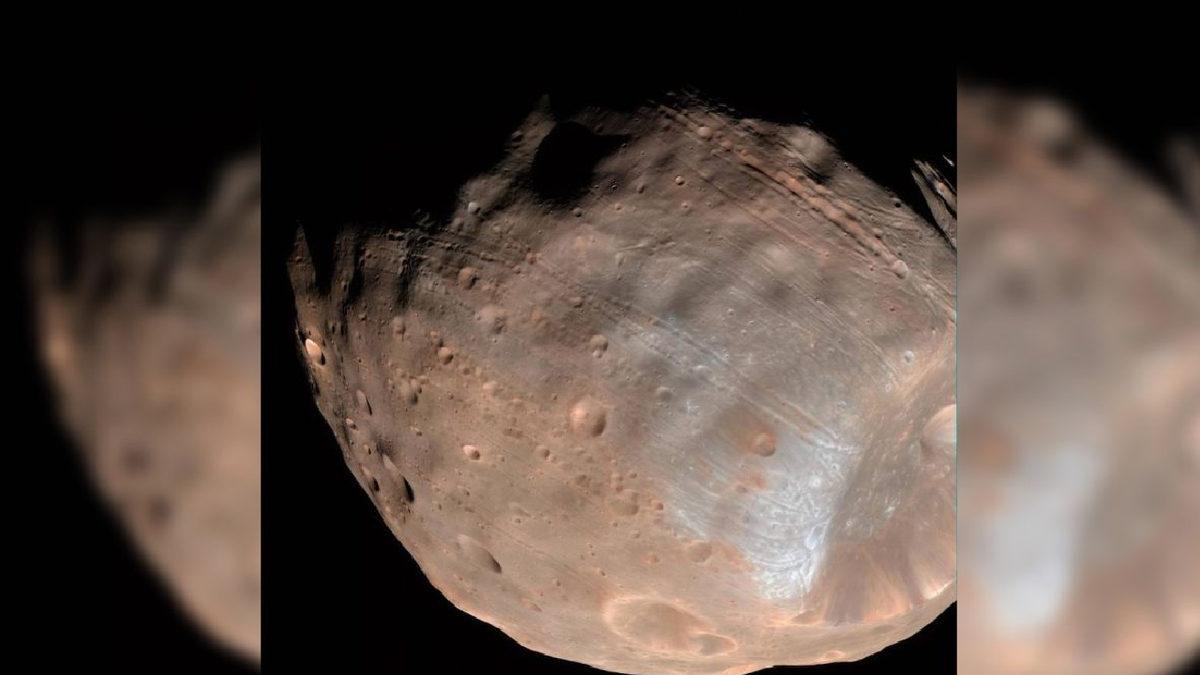 Mars’ın Kendi Aylarından Birini ’Parçaladığı’ Ortaya Çıktı