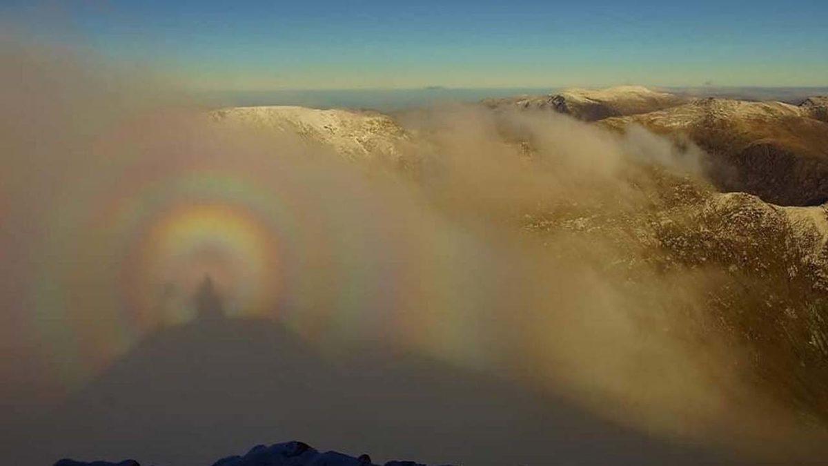 Sisli Havada Yürürken Bir Anda Bir Silüet Görürseniz Korkmayın: Peki Bu Neden Yaşanıyor?