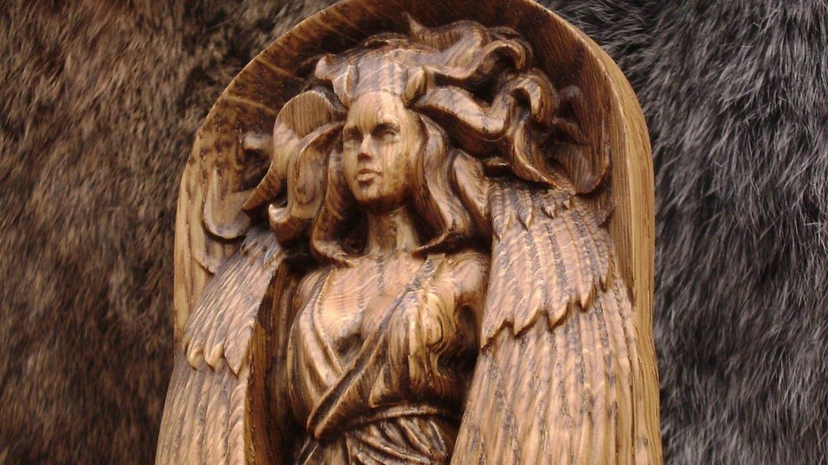 Gönüllerin Gezegeni Plüton Nasıl Keşfedildi, Neden Gezegenlikten Çıkarıldı?