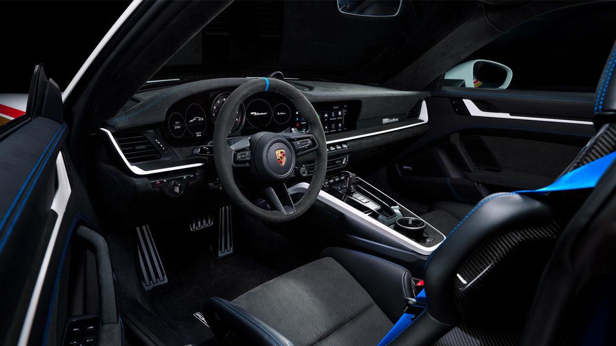 Yağlı Asfaltta Sürmek İçin Değil, Kavurucu Çölleri Aşmak İçin Tasarlanan Spor Otomobil: Karşınızda Porsche 911 Dakar