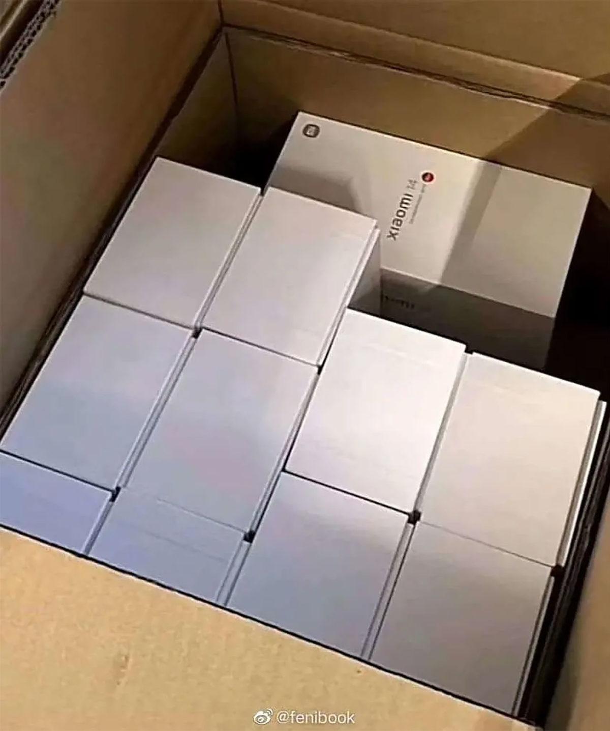 Xiaomi, Apple ve Samsung’un İzinden Gidiyor: Paylaşılan Fotoğrafa Göre Yeni Amiral Gemisinin Adı ’Xiaomi 13’ Olmayacak