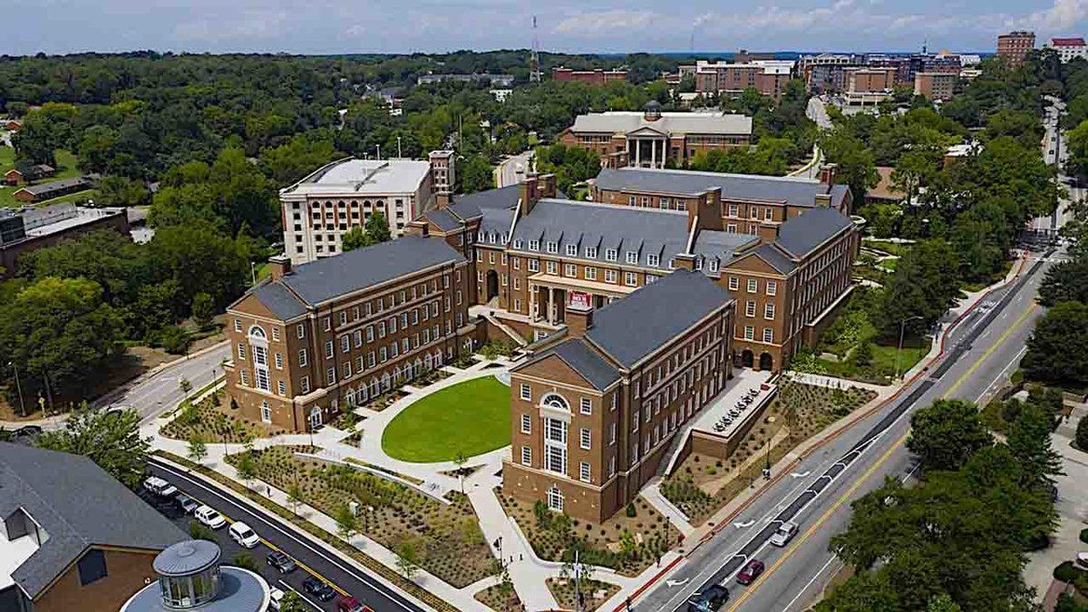 ABD’de Bir Profesör, Öğrencisi Maske Takmadı Diye İstifa Etti