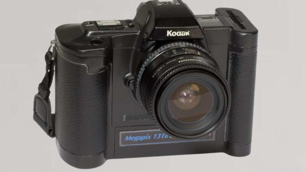 Gördüğünüz Bu Şey ’İlk Dijital Fotoğraf Makinesi’ ve Muhteşem Bir Öyküsü Var: Telefonunuzla Fotoğraf Çekebilmenizin Baş Aktörlerinden Biri!