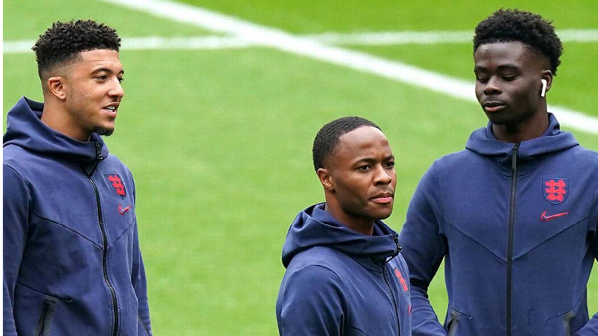 Twitter, Dünya Kupasında Oynayacak Futbolculara Gelen Irkçı Tweet’leri Silmiyor