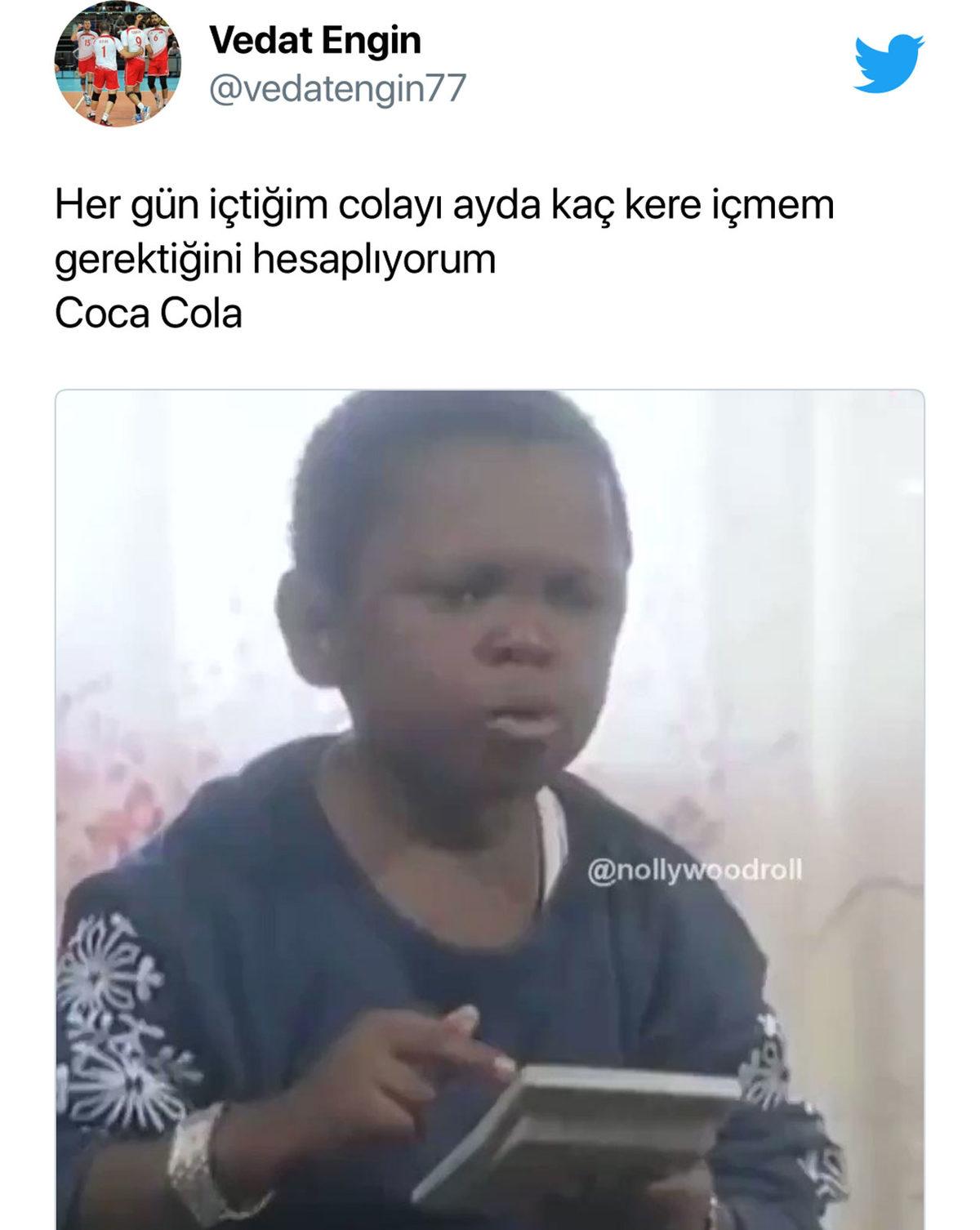 Coca Cola’nın Zamlarından Sonra 2,5 Litrelik Kolanın Fiyatı 10 TL’ye Dayandı: İşte Sosyal Medyadan Gelen Tepkiler