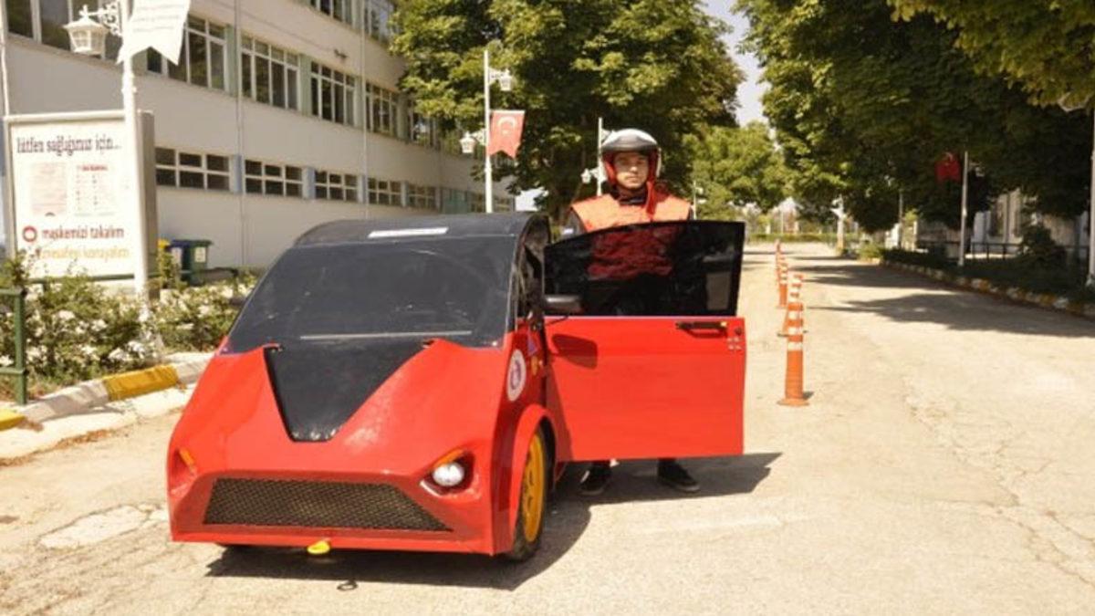 Eskişehir’de Lise Öğrencileri, 95 Kuruş ile 100 Kilometre Gidebilen Elektrikli Otomobil Geliştirdi