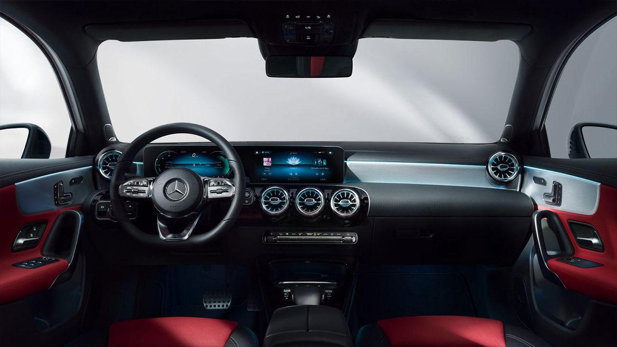 Sportif Bir Hatchback Olan Mercedes AMG A45’in Dikkat Çeken Özellikleri ve Fiyat Listesi