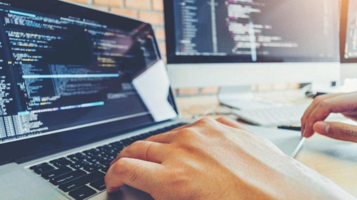 AB Grup Holding Başkanı: Aylık 70 Bin TL Maaşla Çalışacak Yazılımcı Bulamıyoruz