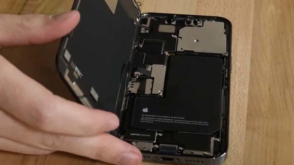 iPhone 15 ile iPhone 15 Pro Arasındaki Muhtemel Farklar: Pro Almayan ’Yeni’ Telefonum Var Diyemeyecek!