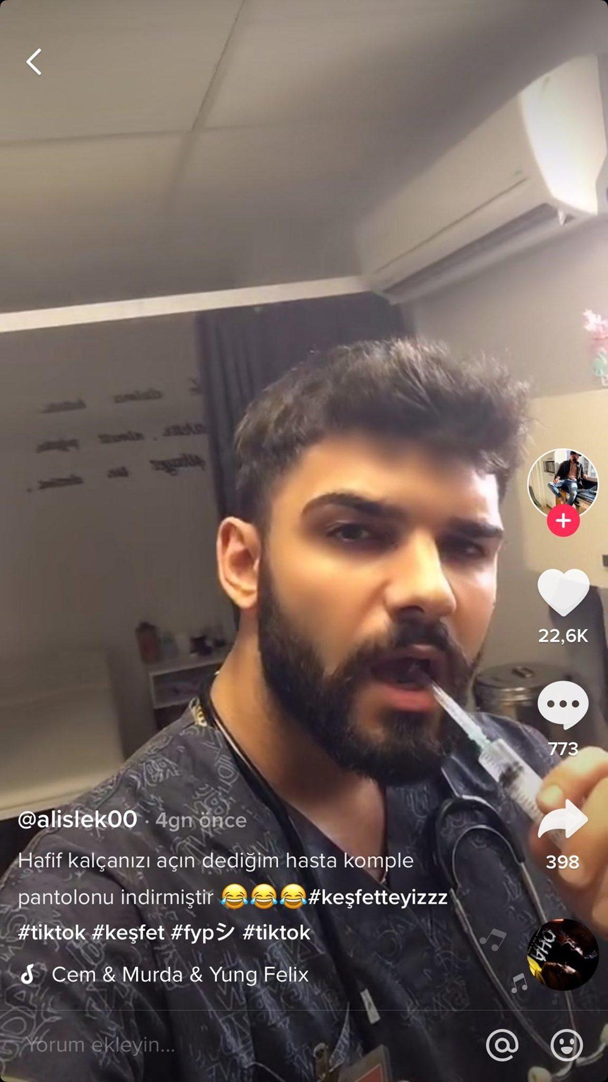 Hastalara Sulanıp Video Çeken TikTokçu Erkek Hemşire Sosyal Medyada Tepki Topladı