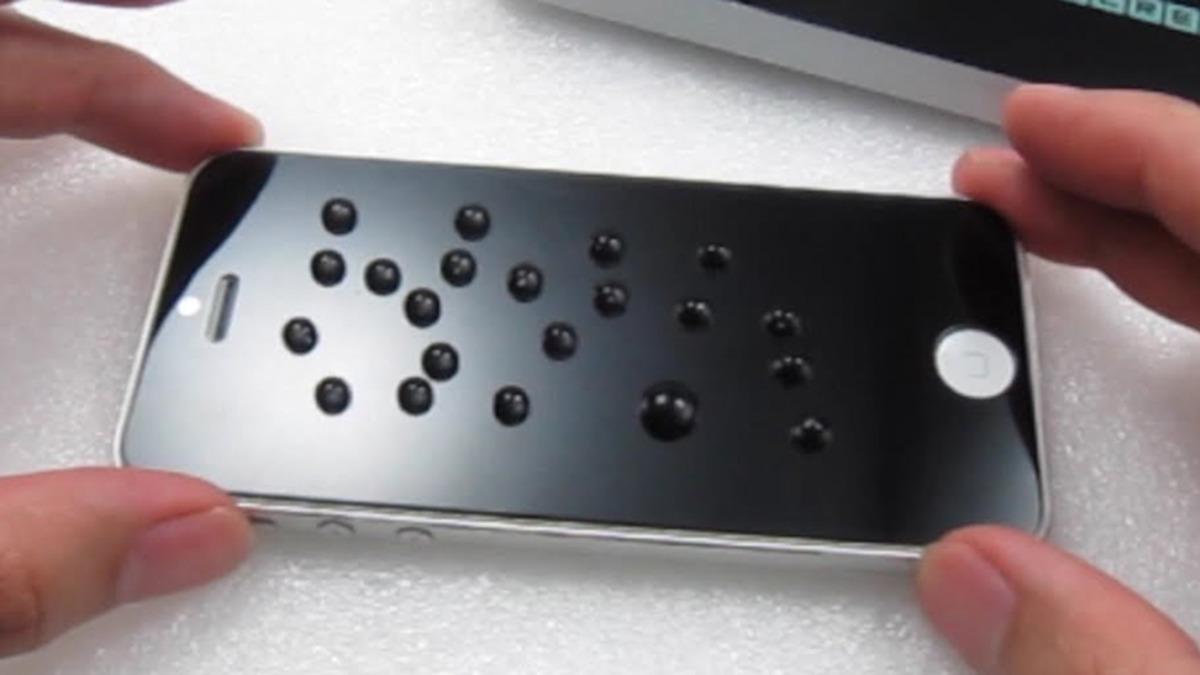 Samsung Geliştirdiğimiz Super Hidrofobik Ekranını Kullanacak