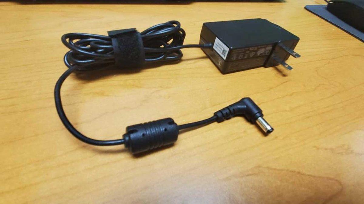 Kablolarımızda Gördüğümüz, Çekmeye Çalışırken Her Yere Takılan O Silindir Şeklindeki Plastik Parça Nedir?