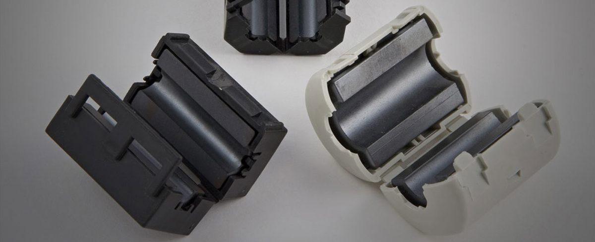 Kablolarımızda Gördüğümüz, Çekmeye Çalışırken Her Yere Takılan O Silindir Şeklindeki Plastik Parça Nedir?