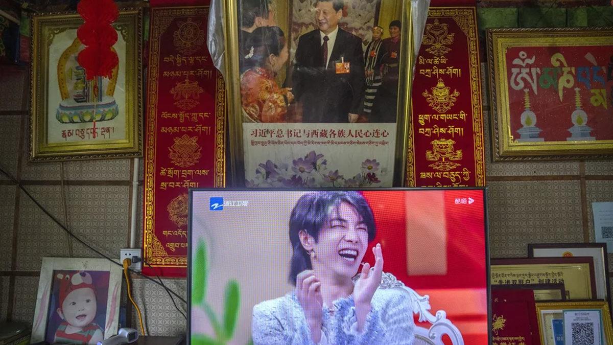 Çin, Erkeklerin Televizyonda Feminen Görünmesini Yasakladı