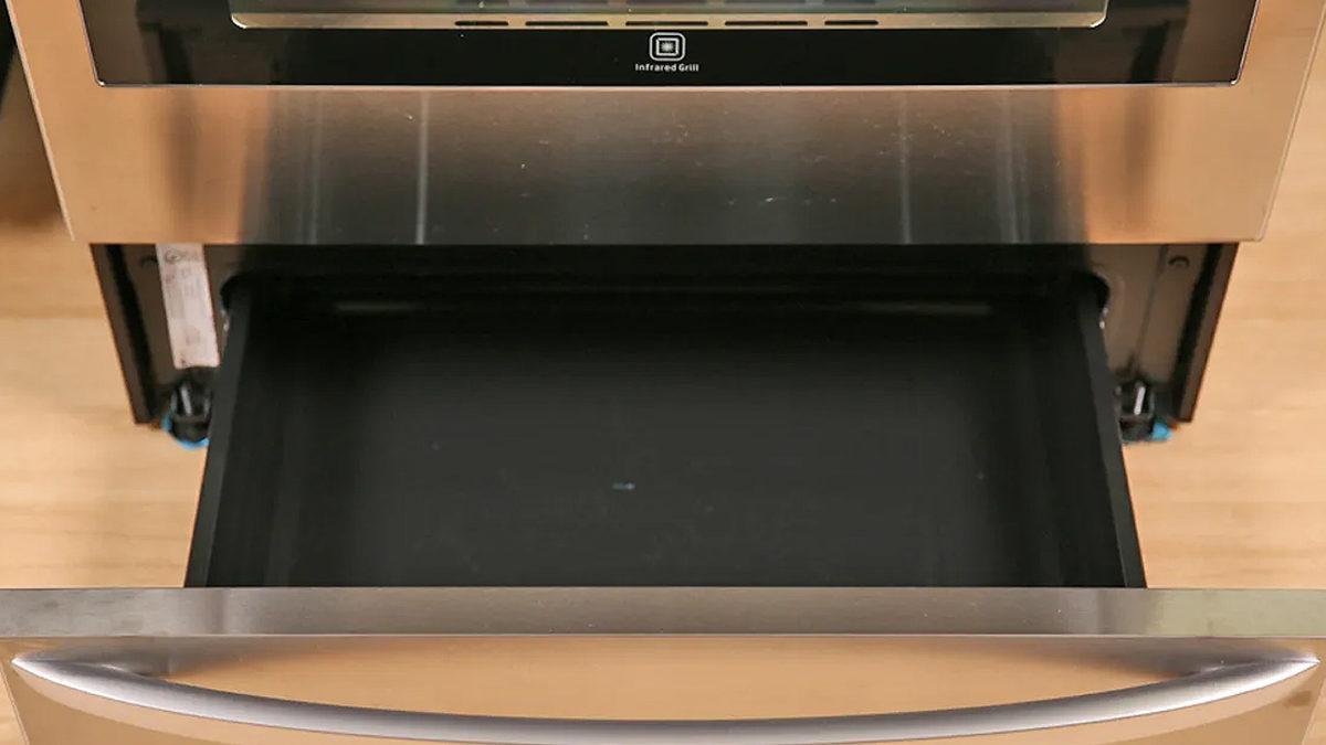 Annenize Hava Atmalık Bilgi: Fırınların Altındaki Çekmeceler Aslında Ne İşe Yarıyor?