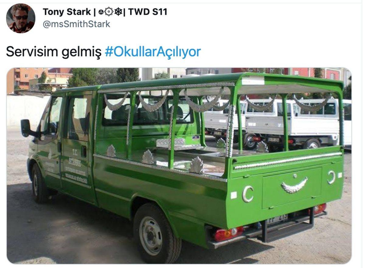 Okullara Geri Dönen Sosyal Medya Kullanıcılarının Komik Paylaşımları