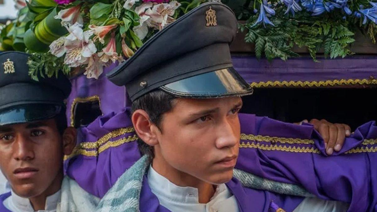 Cenazelerde Neden Özellikle Siyah Kıyafetler Giyilir? Tek Nedeni Ölümü Çağrıştırması Değil!