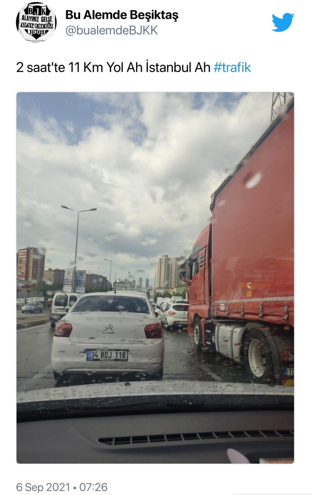 Okulun İlk Gününde Felç Olan Trafik ile İlgili Sosyal Medyadaki Tepkiler