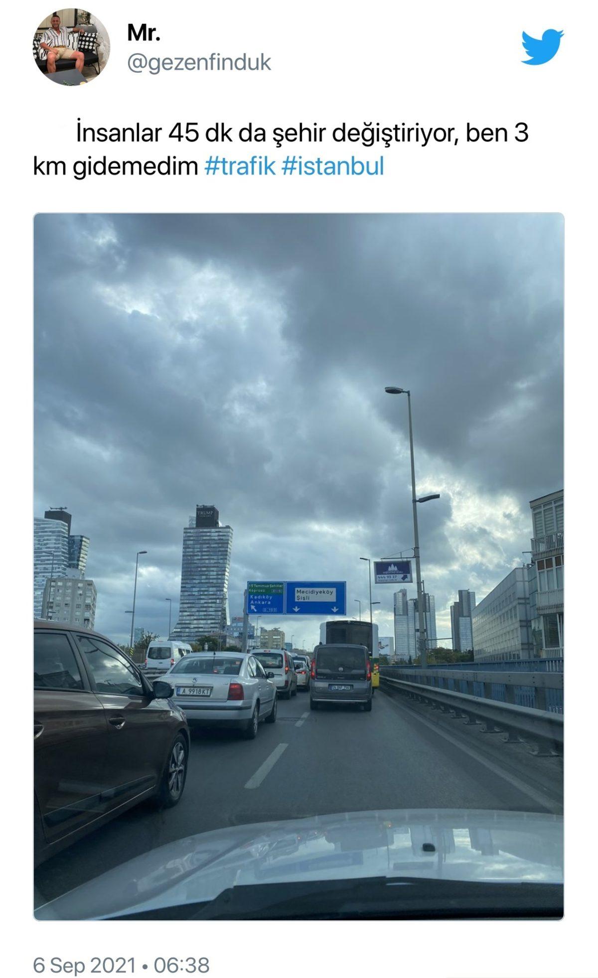 Okulun İlk Gününde Felç Olan Trafik ile İlgili Sosyal Medyadaki Tepkiler