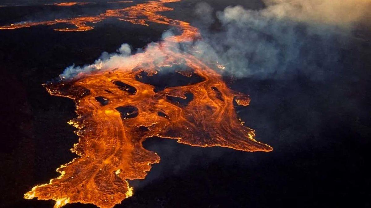 Dünyanın En Büyük Yanardağı Patladı: Dünyayı Tehdit Ediyor mu? [Video]
