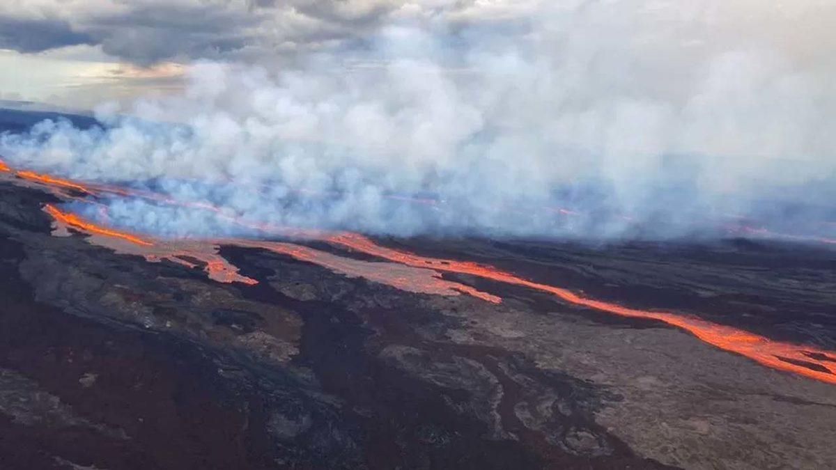 Dünyanın En Büyük Yanardağı Patladı: Dünyayı Tehdit Ediyor mu? [Video]