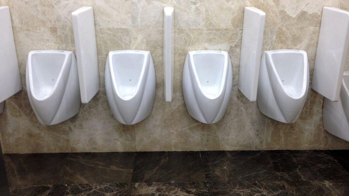 Erkekler Toplanın! Ayakta İşemenin Prostat Kanserine Bir Etkisinin Olup Olmadığını Açıklıyoruz