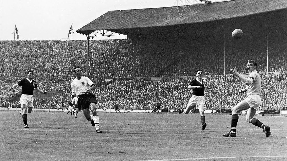 Futbol Sahalarındaki Çimler Neden Bir Açık Bir Koyu Görünecek Şekilde Tasarlanır? İşte Çimlerin Altında Yatan İnanılmaz Bilim