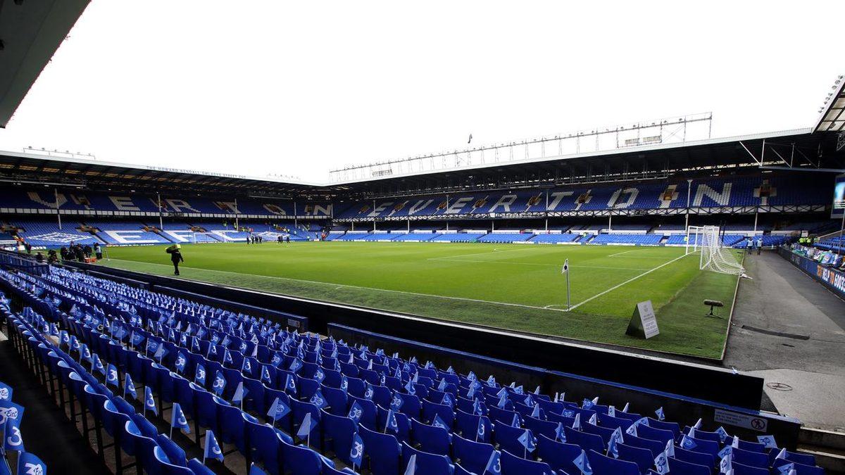 Futbol Sahalarındaki Çimler Neden Bir Açık Bir Koyu Görünecek Şekilde Tasarlanır? İşte Çimlerin Altında Yatan İnanılmaz Bilim