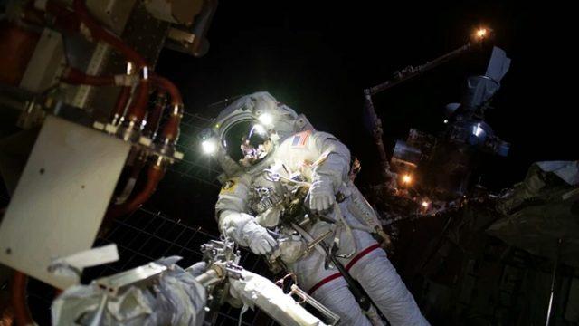 NASA’ya Elektrik Faturası Çok Gelmiş: İki Astronot, Güneş Enerji Paneli Kurmak İçin Uzaya Çıktı [CANLI]