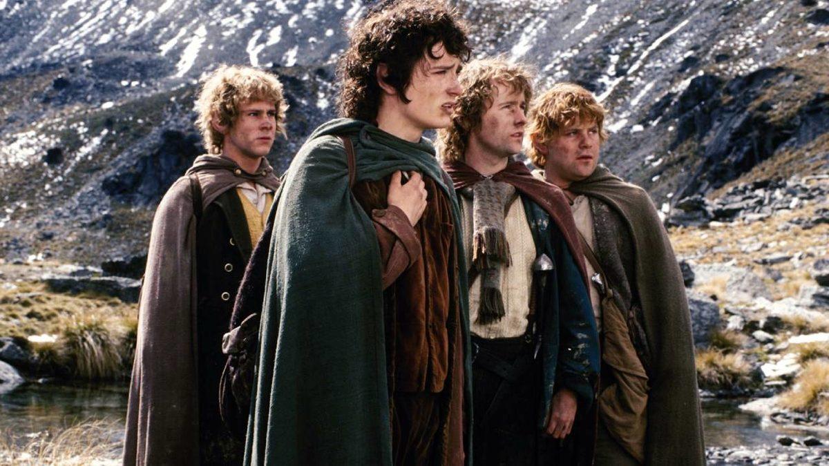 Zor Seçim: Elijah Wood Yüzüklerin Efendisi Serisindeki Favori Filmini Açıkladı