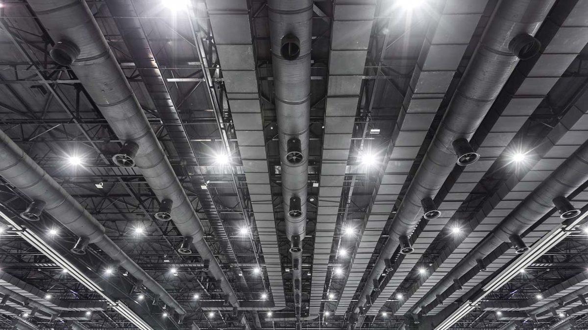 Havaalanları ve Alışveriş Merkezleri Gibi Yerler Neden Genellikle Yüksek Tavanlıdır?