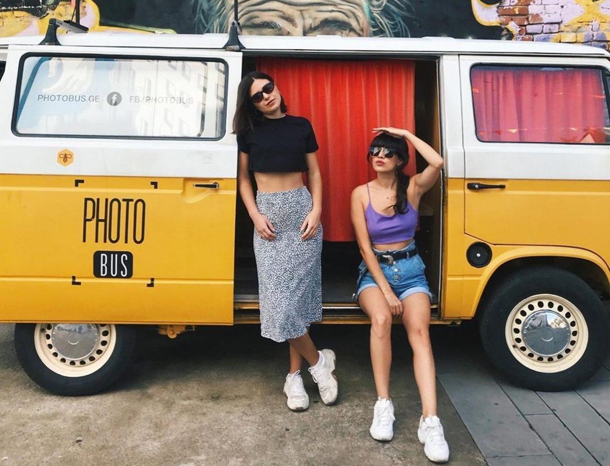 Oturduğumuz Yerden Dünyayı Geziyor Gibi Hissettiren 15 Seyahat Hesabı