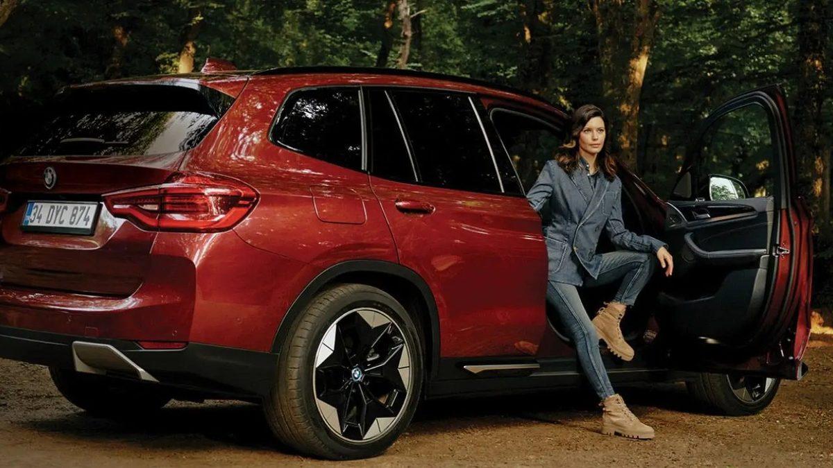 BMW, Türkiye’de Satışa Sunacağı Gıcır Gıcır Elektrikli Otomobillerini Tanıttı