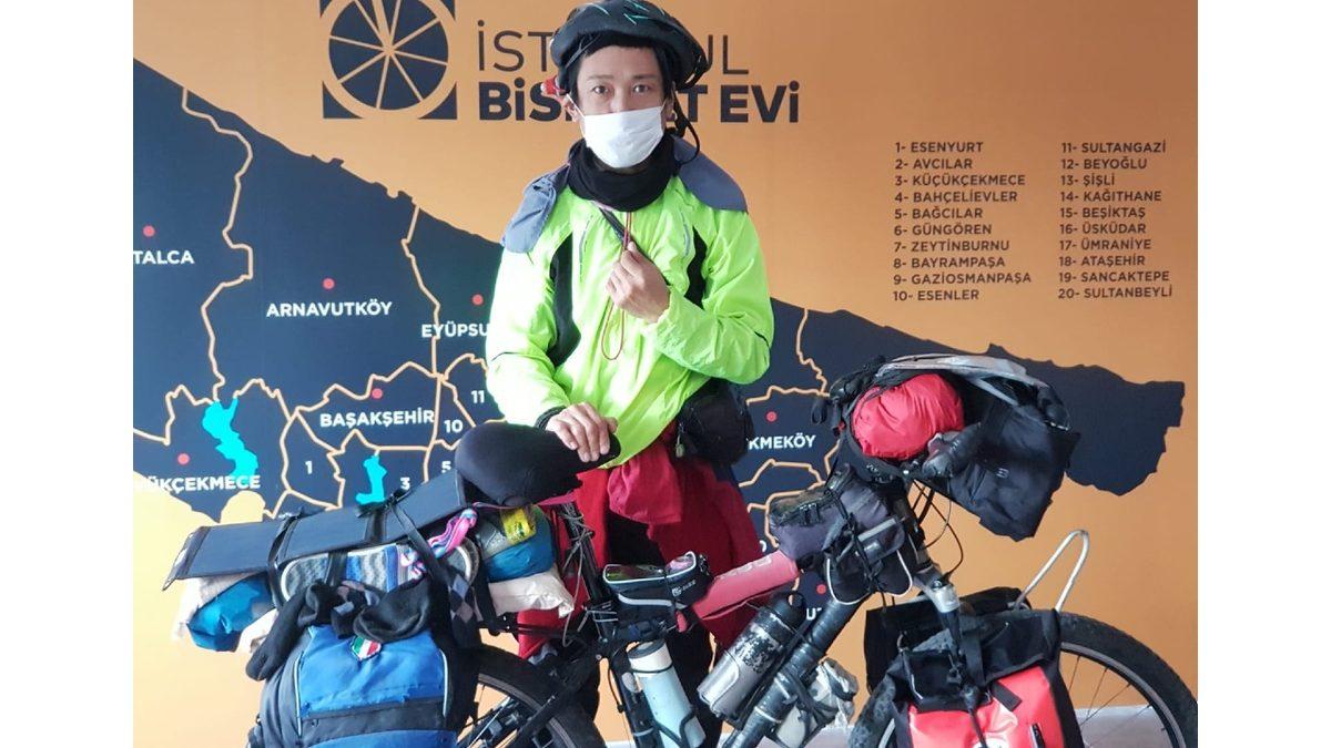 12 Yıldır Bisikletiyle Dünyayı Turlayan Japon Turist Elazığ’da Bıçaklandı