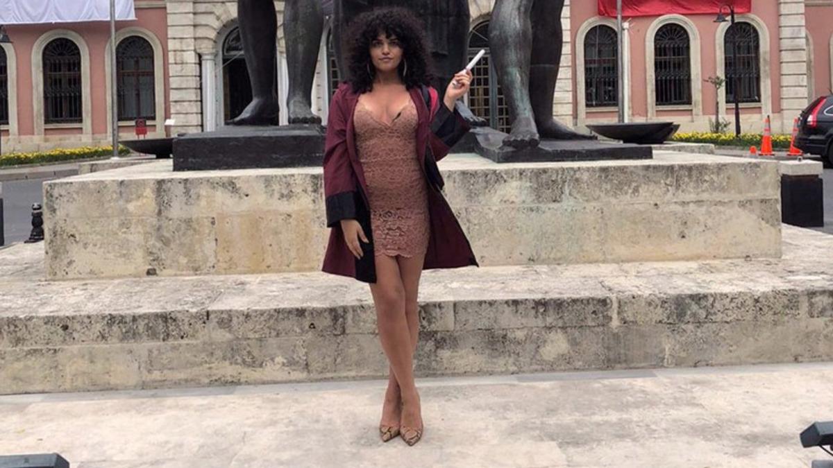 Twitter Fenomeni Larin, Sosyal Medyadaki Paylaşımları Nedeniyle Doktorluktan Men Edildiğini Açıkladı