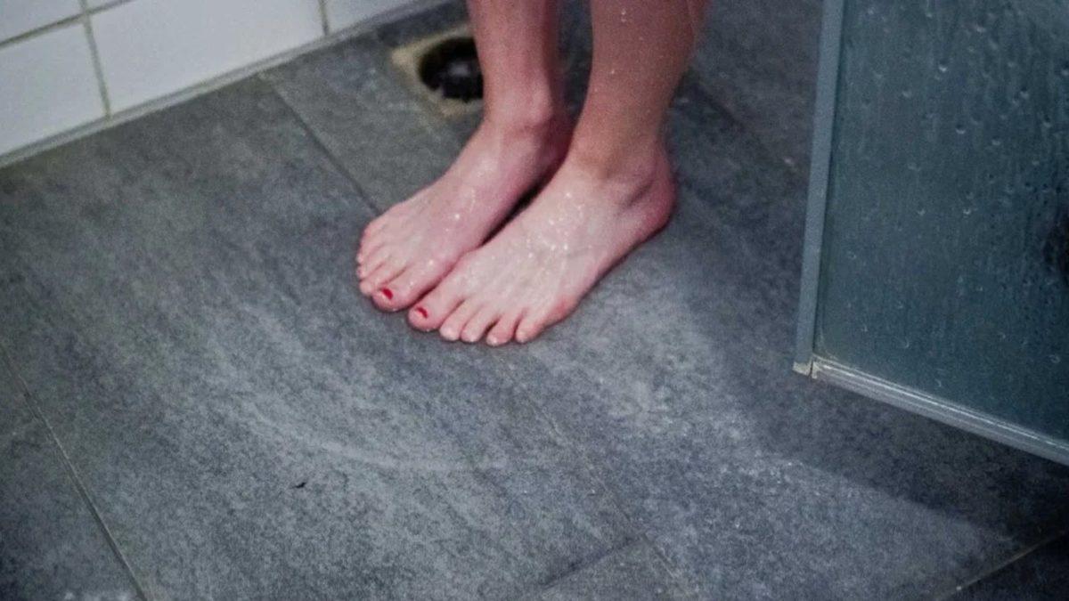 İğrenç Olup Olmadığı Kenarda Dursun: Duşta İşemek Nelere Sebep Oluyor?