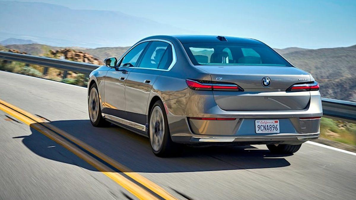 BMW, Elektrikli Araçlarını Şarj Etmek İçin Kasisleri Kullanabilir: Peki Nasıl?