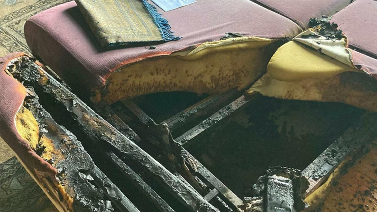 Şarja Takılı Bırakılan Powerbank, Patlayarak Evi Ateşe Verdi