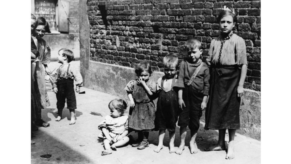 Tüm Dünyanın İzlediği Çizgi Film Heidi’nin Tarihin En Büyük İnsanlık Suçlarından Birine Dayanan Hikayesi