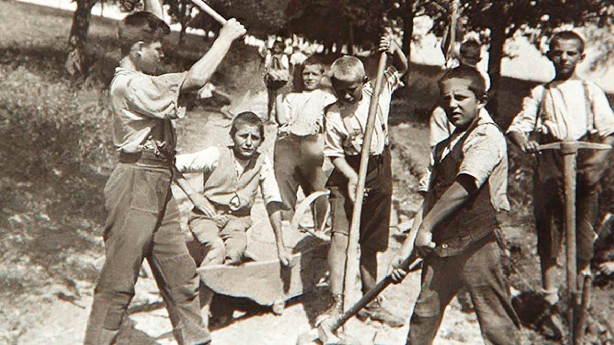 Tüm Dünyanın İzlediği Çizgi Film Heidi’nin Tarihin En Büyük İnsanlık Suçlarından Birine Dayanan Hikayesi