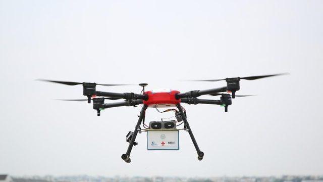 Hapishaneye Uyuşturucu Taşıyan Bir Drone, Yönünü Şaşırıp Okul Bahçesine Düştü