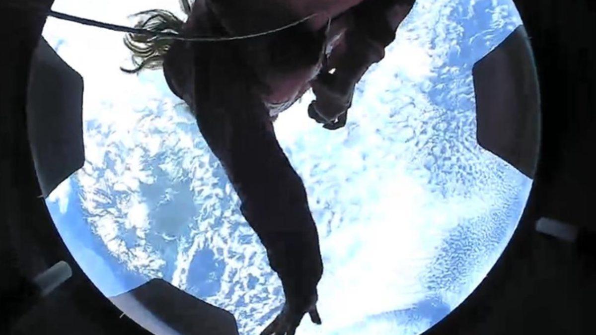 Tost Makinesiyle mi Çektiniz: SpaceX’in Uzaya Gönderdiği Dört ’Turist’ten İlk Fotoğraflar Geldi