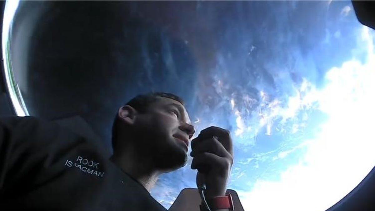 Tost Makinesiyle mi Çektiniz: SpaceX’in Uzaya Gönderdiği Dört ’Turist’ten İlk Fotoğraflar Geldi