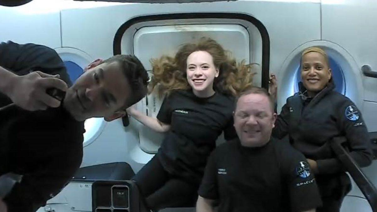 Tost Makinesiyle mi Çektiniz: SpaceX’in Uzaya Gönderdiği Dört ’Turist’ten İlk Fotoğraflar Geldi