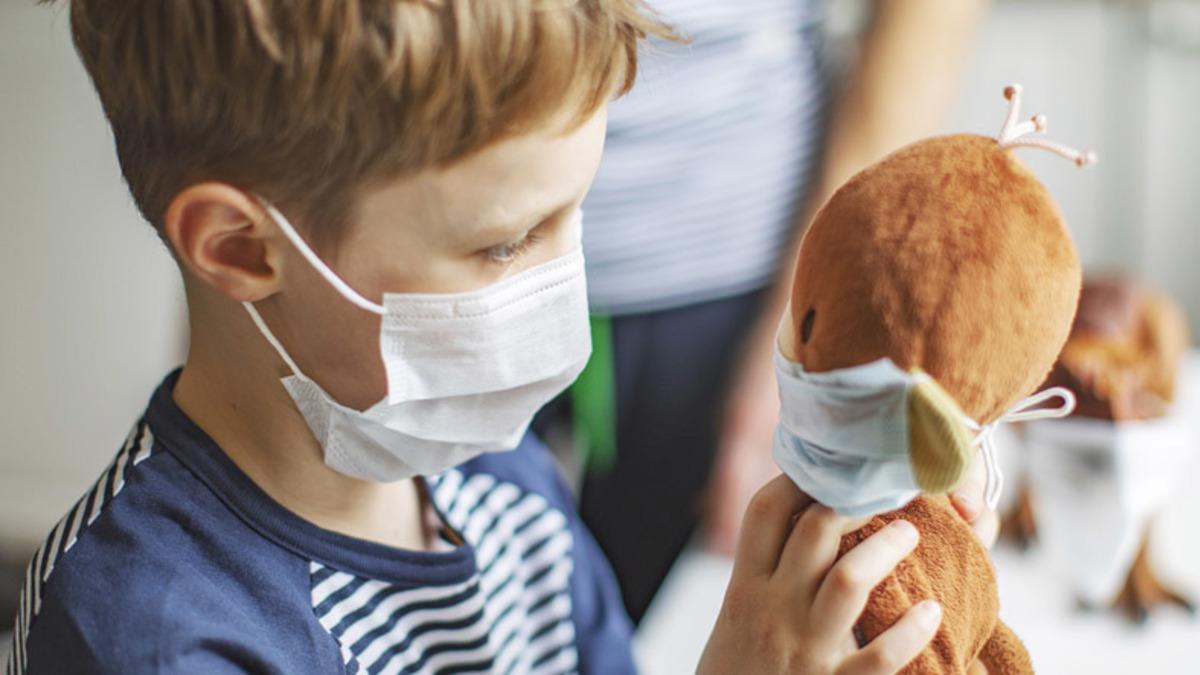 Çocuklarda 18 Aya Kadar Semptom Görülmesine Neden Olan ’Uzun COVID-19’a Neyin Sebep Olduğu Açıklandı