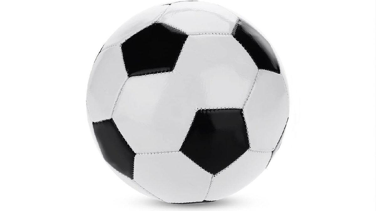 Klasik Bir Futbol Topu Neden Beşgenler ve Altıgenlerden Oluşuyor?