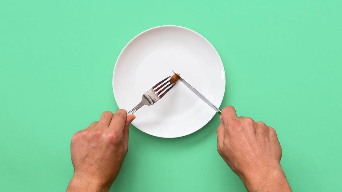 ’’Tok Olsam Bile Sürekli Yemek İstiyorum’’ Diyenlere: Neden Midemize Söz Geçiremiyoruz?