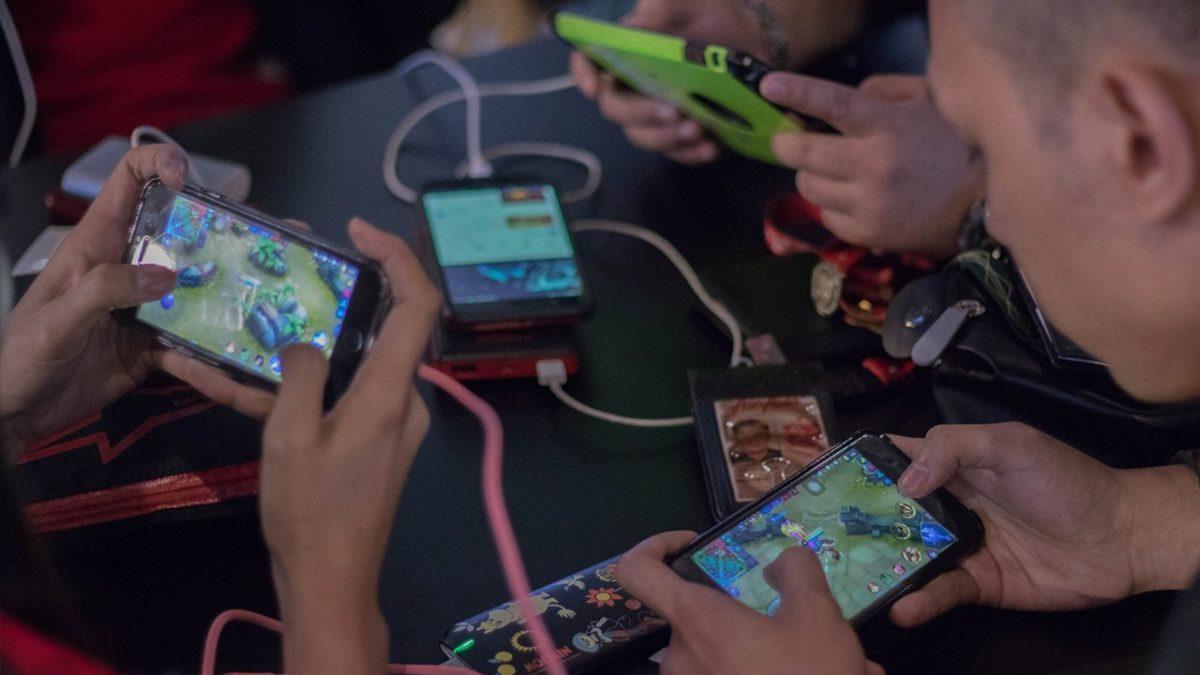 Ortada Milyon Dolarlar Var: Dünyada En Hızlı Büyüyen Spor Olan E-Spor Nedir?