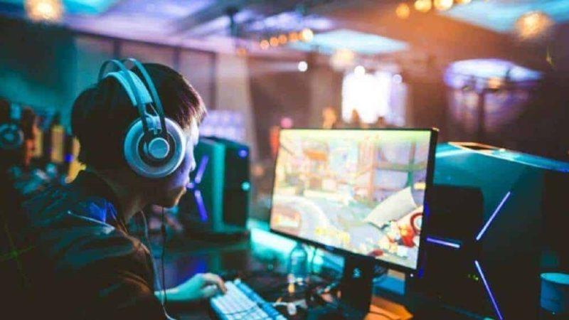 Ortada Milyon Dolarlar Var: Dünyada En Hızlı Büyüyen Spor Olan E-Spor Nedir?